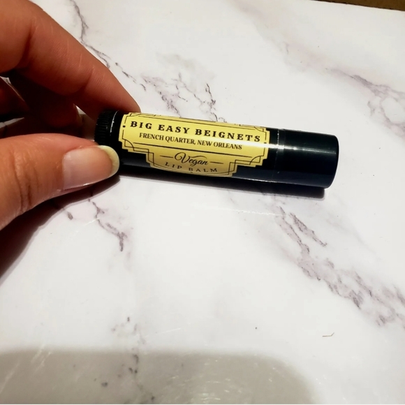 Bridge Of Souls, V.E. Schwab Items, Owlcrate Jr, Cards, Chapstick & Mirror Only - Picture 2 of 5